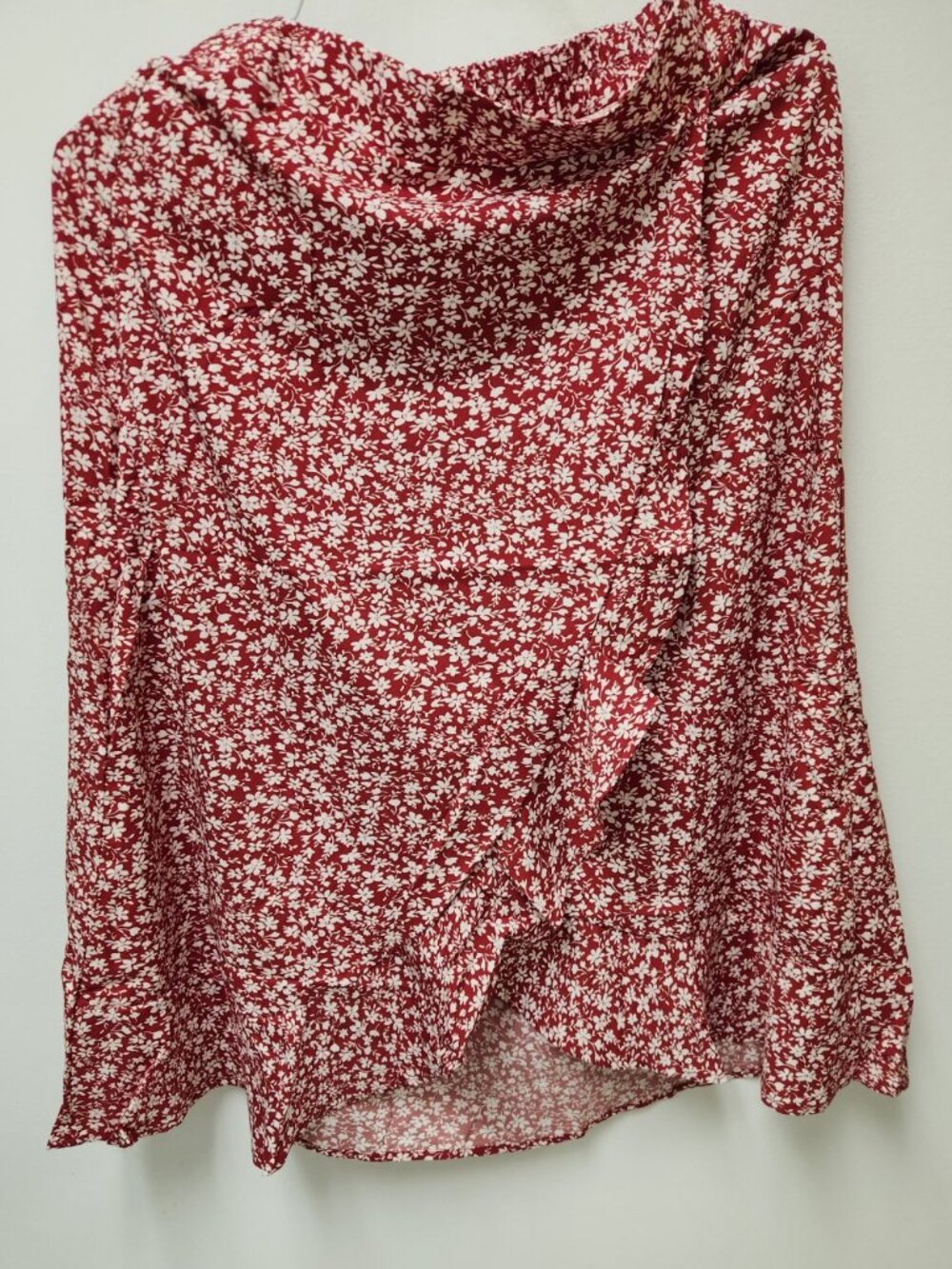 Ninexis Red Floral Ruffle-Hem Skirt
